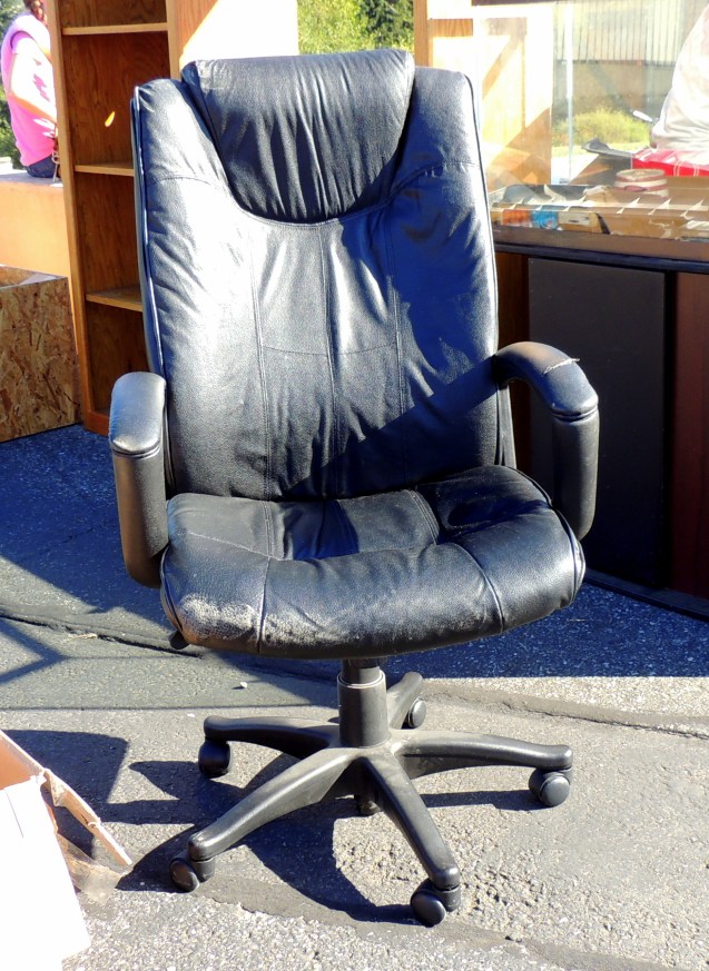 Hey! That looks like MY chair at home!